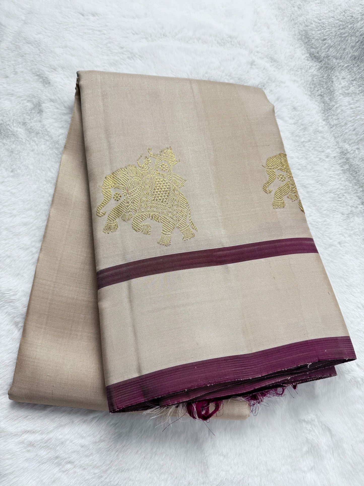 Cream with elephant border Kanchipuram pure zari silk saree (Copy)